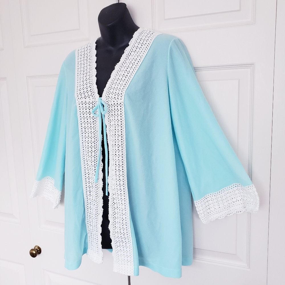 Vintage 70's Linda Lingerie Blue & White Short Robe
